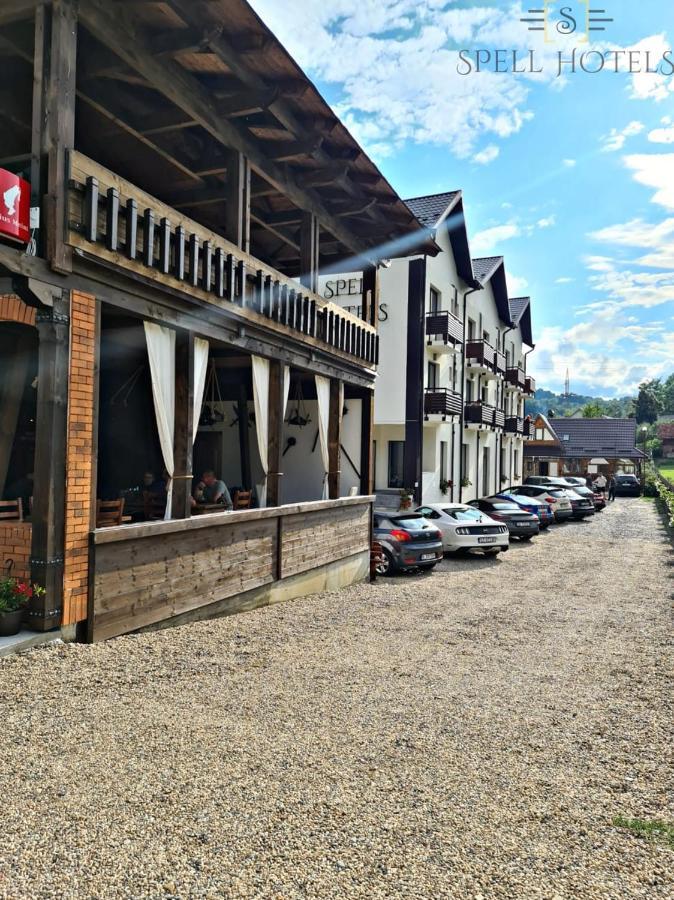Spell Hotels Capatineni-Paminteni Екстериор снимка