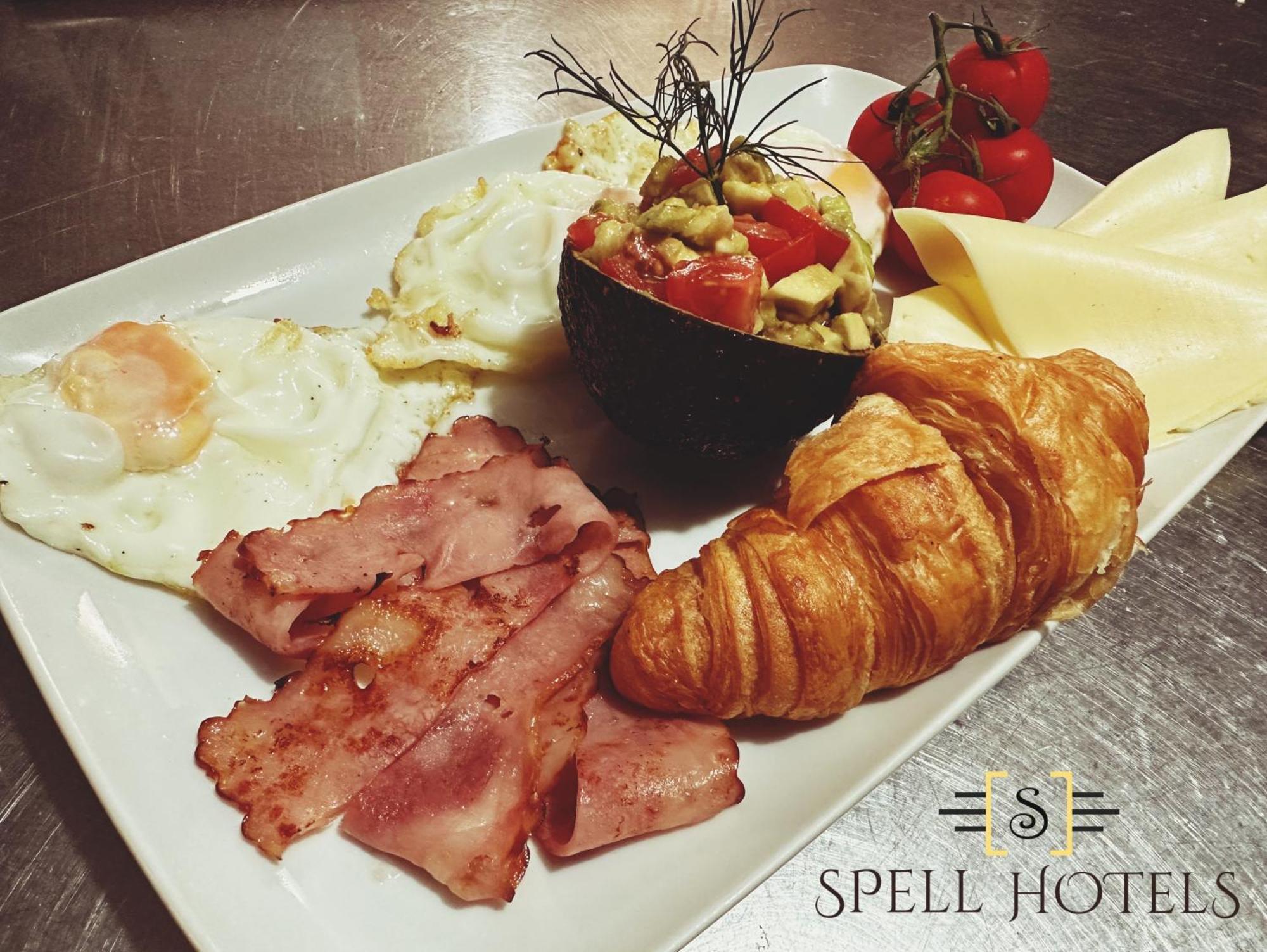 Spell Hotels Capatineni-Paminteni Екстериор снимка
