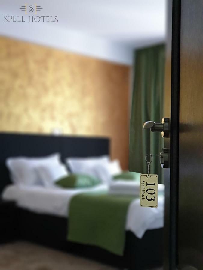 Spell Hotels Capatineni-Paminteni Екстериор снимка