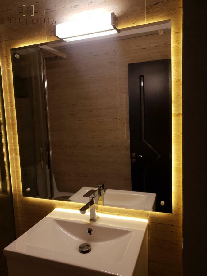 Spell Hotels Capatineni-Paminteni Екстериор снимка