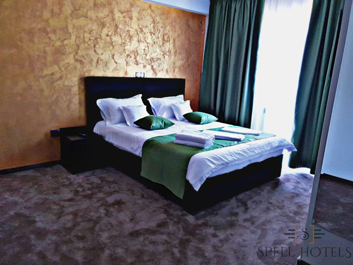 Spell Hotels Capatineni-Paminteni Екстериор снимка